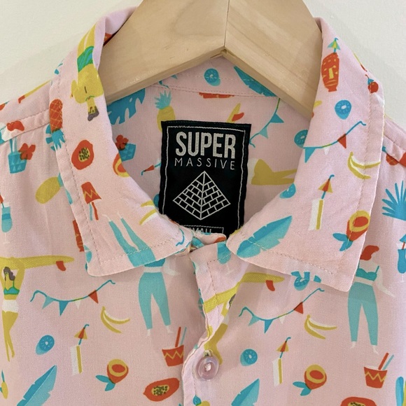 Super massive summer themed short sleeve shirt - Picture 2 of 3
